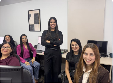 Equipe do setor PENDÊNCIA E MARKETING IV com Jhennyfer Godoy